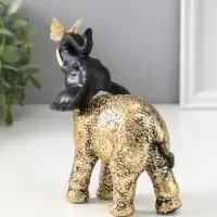 Сувенир полистоун "Чёрный слонёнок с бабочкой на хоботе" с золотом 7,5х12,7х15,7 см