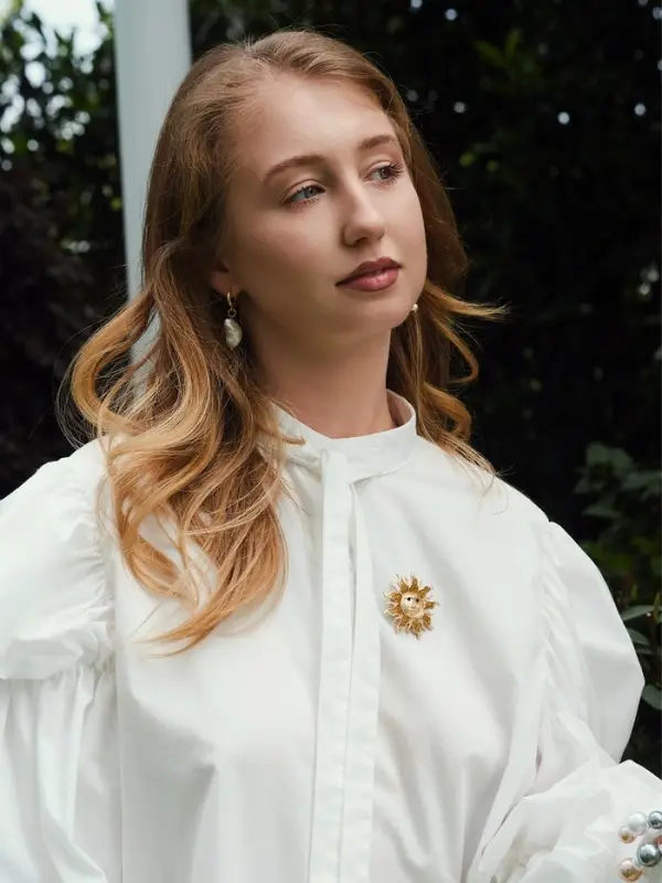 Брошь &laquo;Солнце&raquo;, чёрная, золотой в матовом золоте