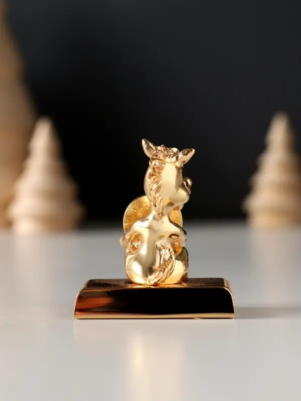 Сувенир Лошадка с монеткой на подставке и с пожеланием "Удачи", 4*2,3*5см.