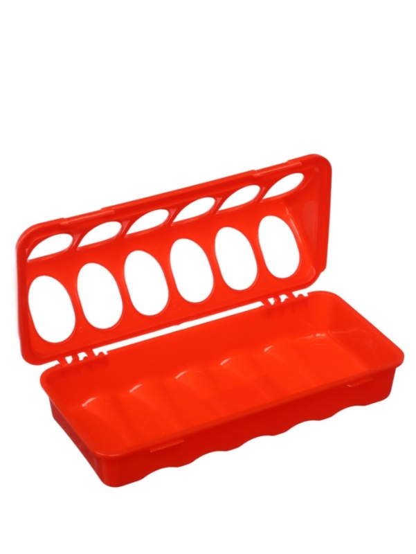 Кормушка - поилка для перепелов 12 ячеек, лотковая, пластик Кормушка - поилка для перепелов 12 ячеек, лотковая, пластик