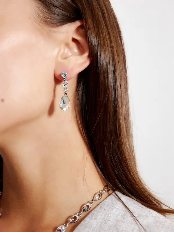 Набор 2 предмета: серьги, колье, цветок, белый в серебре, 45 см