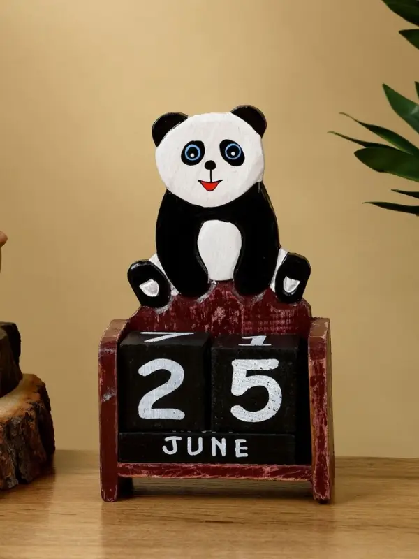 Календарь настольный Календарь настольный "Панда" дерево 11х5х14 см