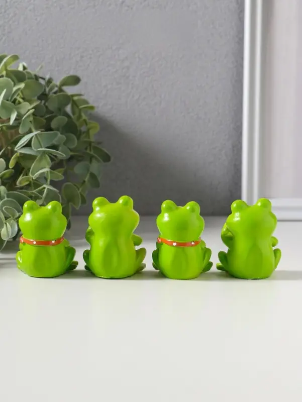 Сувенир полистоун "Зелёные лягушата" набор 4 шт 3х4х5 см