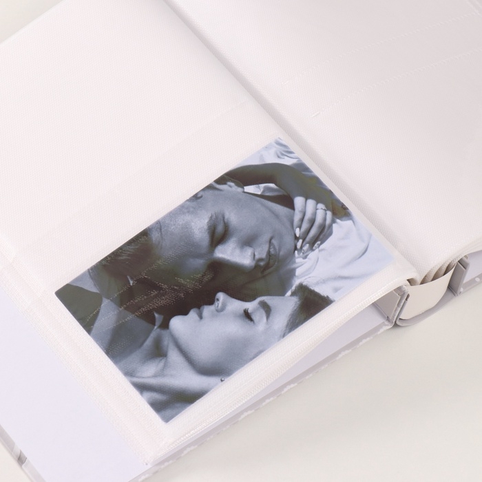 Фотоальбом на 200 фото 10х15 см Фотоальбом на 200 фото 10х15 см "Свадебные хлопоты" в коробке серебр обводка 5,5х20,5х26,5см 10749