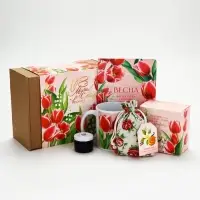 Гифтбокс с чаем, конфетами и еждневником "С 8 марта"