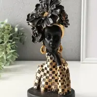 Бюст полистоун "Девушка с цветком, в наряде в клетку" чёрный 13,3х12,3х29,5 см Бюст полистоун "Девушка с цветком, в наряде в клетку" чёрный 13,3х12,3х29,5 см