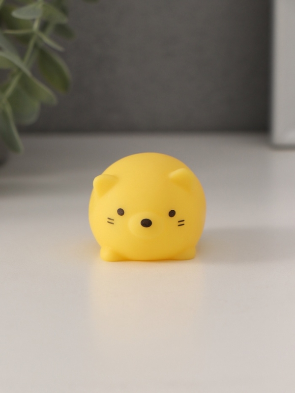 Ночник "Толстопуз" 2Вт LED LR44  желтый 6х5х4см