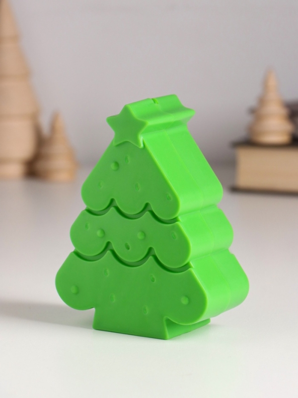 Сувенир пластик свет  Сувенир пластик свет "Ёлочка со звездой" 3хLR1130 8,5х4х10,8 см