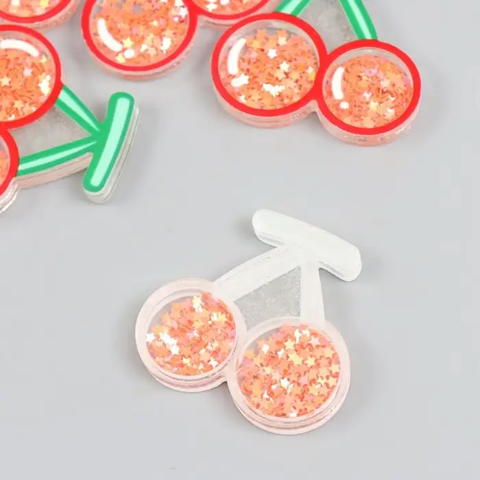 Шейкер для творчества акрил "Вишенки" с глиттером 0,5х4,4х4,1 см