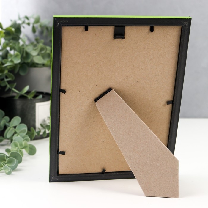 Фоторамка пластик 15х21 см салатовый (130) Фоторамка пластик 15х21 см салатовый (130)