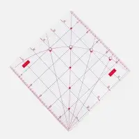 Линейка для квилтинга и пэчворка, с отверстиями, 30&times;30 см, розовая