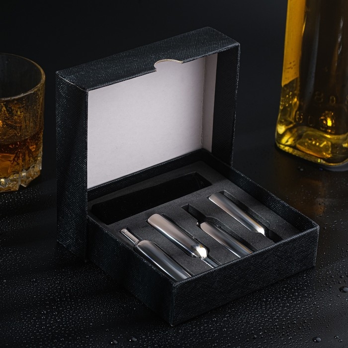 Набор кубиков льда из нержавеющей стали в форме бутылки, 4 шт, 12,7х12,7х3,3 см Набор кубиков льда из нержавеющей стали в форме бутылки, 4 шт, 12,7х12,7х3,3 см