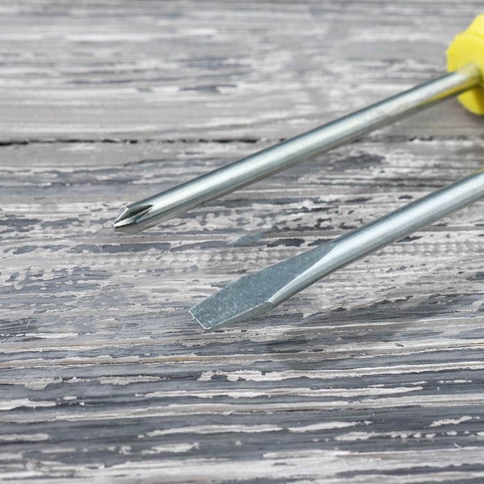 Набор инструментов «Гигант ремонта» с отверткой индикаторной, 11 предметов Набор инструментов «Гигант ремонта» с отверткой индикаторной, 11 предметов