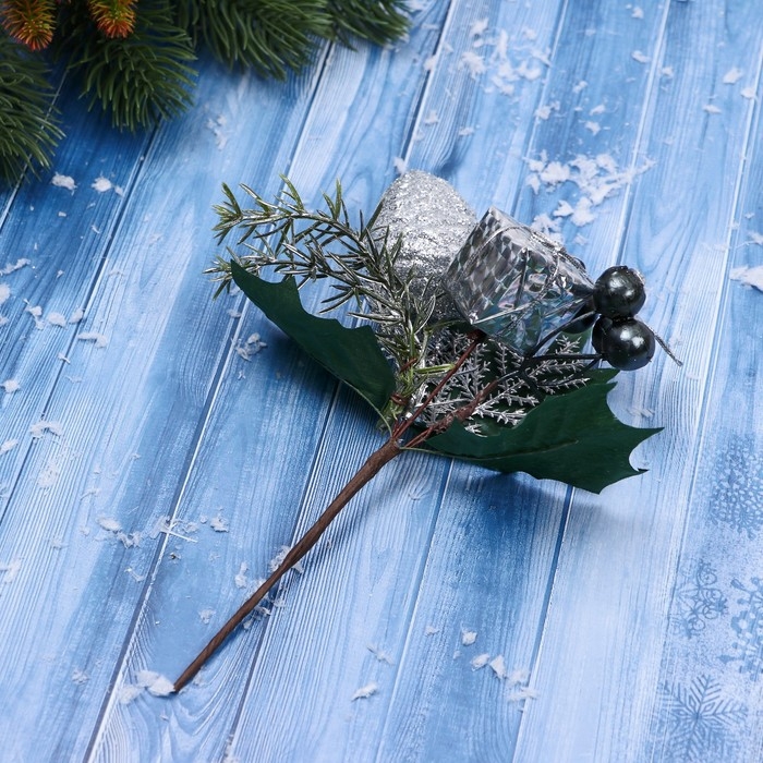 Декор  Декор "Зимние грезы" ягоды драгоценные камни шишка, 17 см