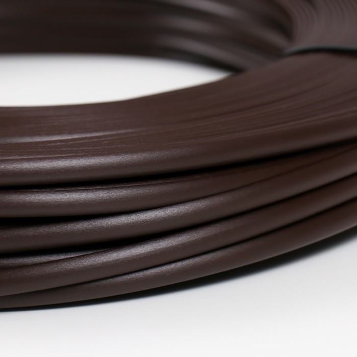 Ротанг искусственный гладкий 7 мм 100 м полутрубка (венге) Ротанг искусственный гладкий 7 мм 100 м полутрубка (венге)