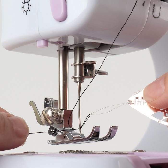 Нитковдеватель ажурный 6*2,8см бронзовый ТР Нитковдеватель ажурный 6*2,8см бронзовый ТР