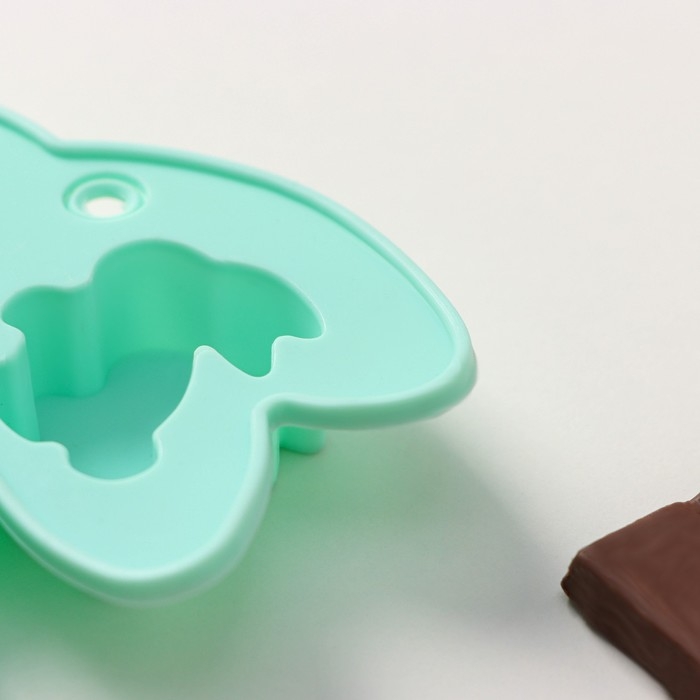 Форма для конфет и шоколада Доляна «Заяц», силикон, 15×11,5 см, 6 ячеек (3,8×3,5 см), цвет мятный Форма для конфет и шоколада Доляна «Заяц», силикон, 15×11,5 см, 6 ячеек (3,8×3,5 см), цвет мятный