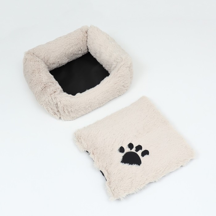 Лежак с подушкой, мех, сатин, периотек, 45 х 45 х 15 см, бежевый Лежак с подушкой, мех, сатин, периотек, 45 х 45 х 15 см, бежевый