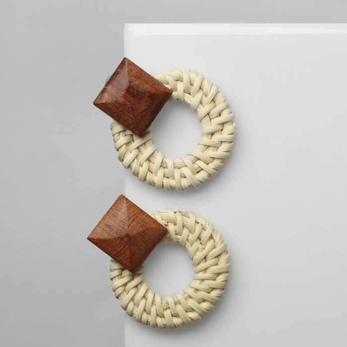 Серьги «Ваканда» стиль, плетёный круг, цвет бело-коричневый Серьги «Ваканда» стиль, плетёный круг, цвет бело-коричневый