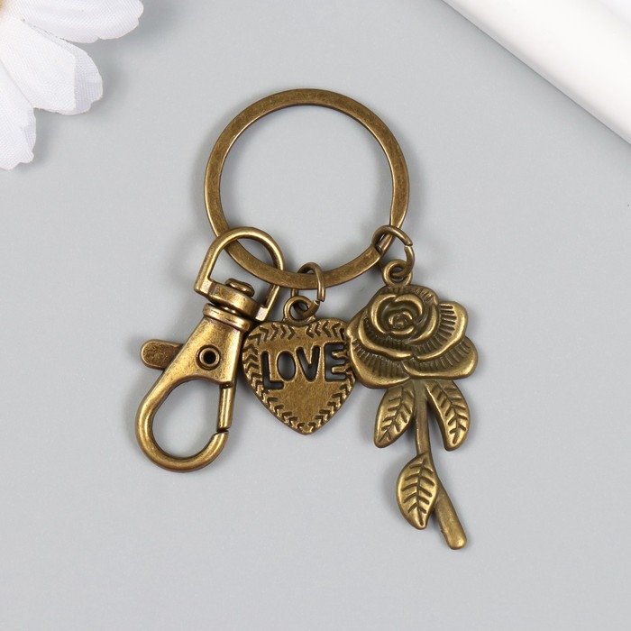 Брелок металл с карабином "Роза и сердце love" бронза 7,4 см