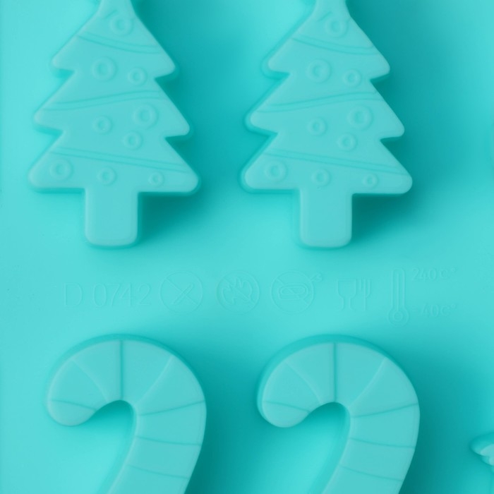 Форма для конфет и шоколада новогодняя Доляна «Новый год», силикон, 21,5×10 см, 12 ячеек, цвет бирюзовый Форма для конфет и шоколада новогодняя Доляна «Новый год», силикон, 21,5×10 см, 12 ячеек, цвет бирюзовый