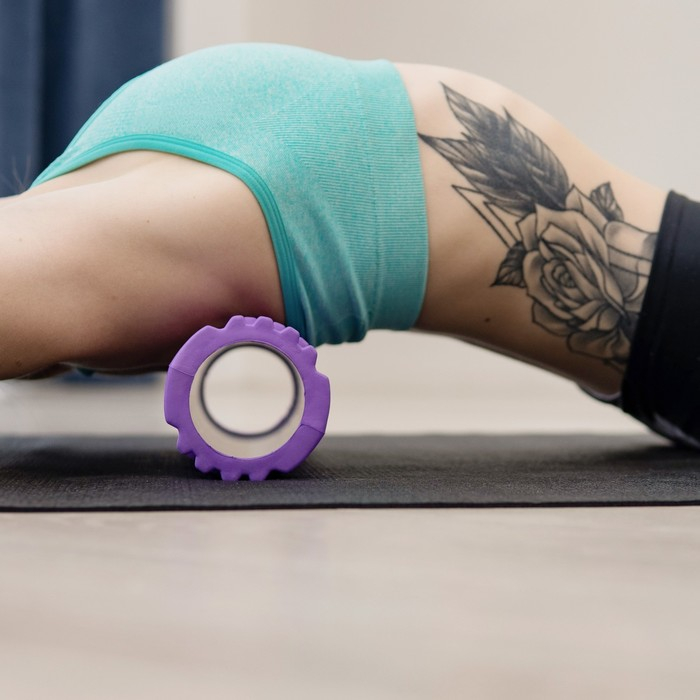 Ролик массажный Sangh, 30х10 см, цвет фиолетовый Ролик массажный Sangh, 30х10 см, цвет фиолетовый