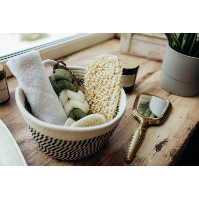 Корзина для хранения плетёная ручной работы LaDо́m «Кэтс», 22×22×12,5 см, цвет чёрно-белый Корзина для хранения плетёная ручной работы LaDо́m «Кэтс», 22×22×12,5 см, цвет чёрно-белый