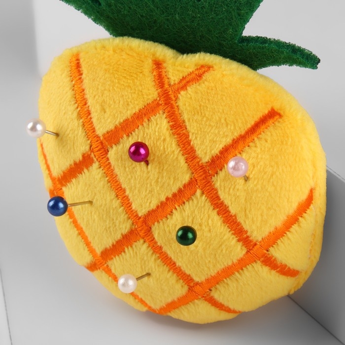 Игольница с петлёй «Ананас», 6,5 × 6,5 × 3 см, цвет жёлтый Игольница с петлёй «Ананас», 6,5 × 6,5 × 3 см, цвет жёлтый