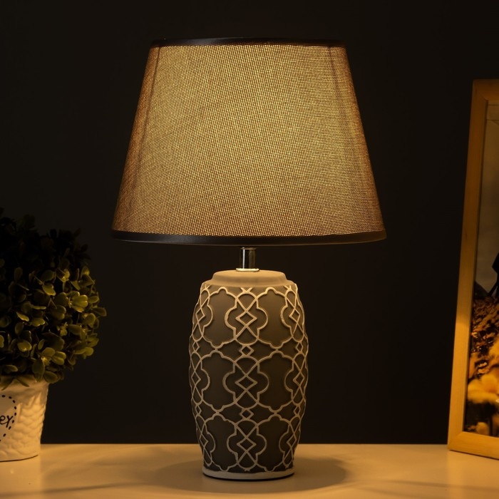 Настольная лампа Настольная лампа "Камила" Е14 40Вт серо-белый 22х22х35 см RISALUX