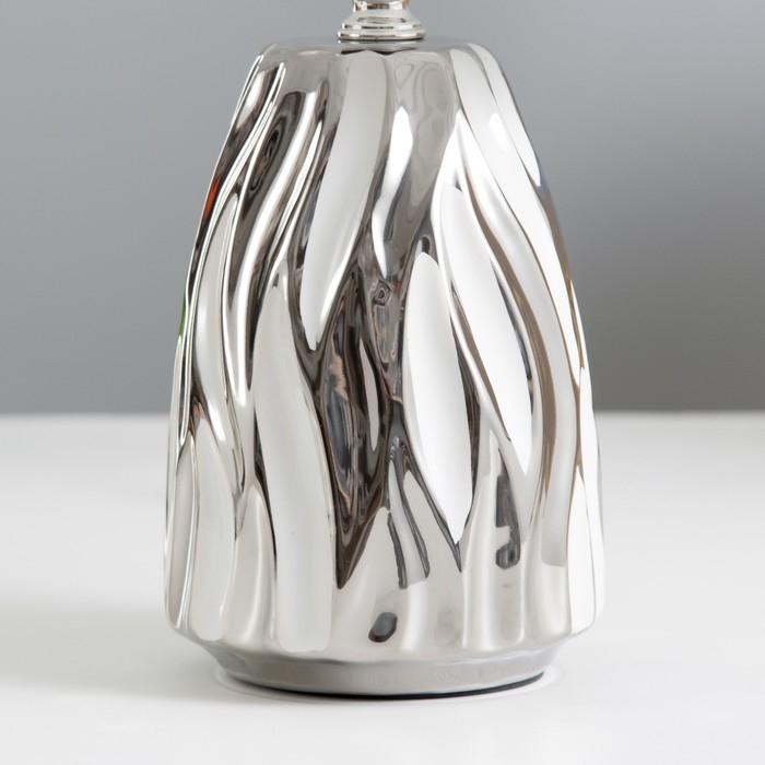 Настольная лампа Настольная лампа "Риана" Е14 40Вт серебро белый 20х20х33см RISALUX