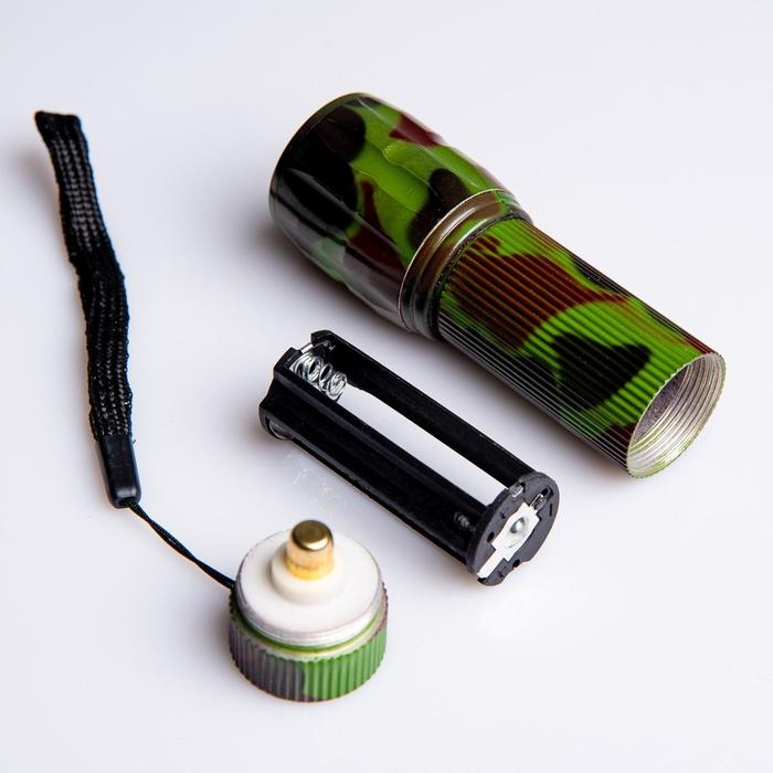 Фонарь ручной Фонарь ручной "Камуфляж", 3 ААА, 10 х 3.5 см
