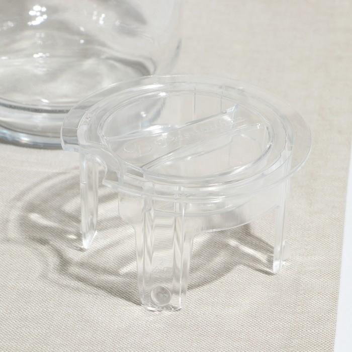 Кувшин стеклянный «Акватик», 1650 мл, прозрачная акриловая крышка Кувшин стеклянный «Акватик», 1650 мл, прозрачная акриловая крышка