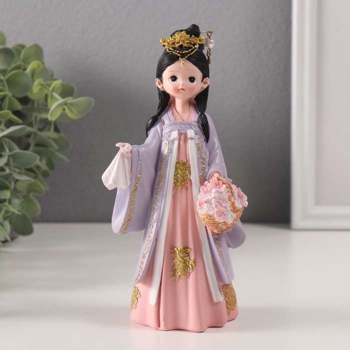 Сувенир полистоун  Сувенир полистоун "Девочка в кимоно с платочком и корзиной цветов" розовый 5х7,5х18 см