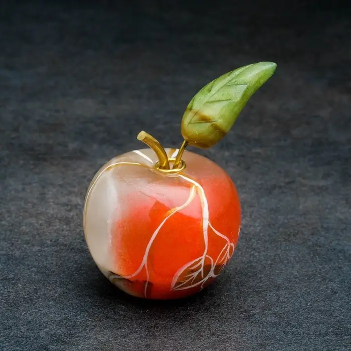 Фигурка &laquo;Яблоко&raquo;, 4.5&times;5 см, селенит