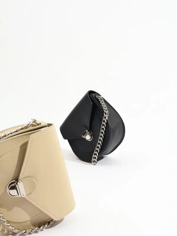 Сумка женская мессенджер TEXTURA на клапане, 17&times;10&times;18 см, бежевая