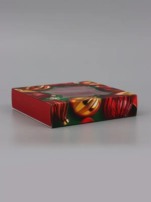 Коробка подарочная для 16 конфет &laquo;Новогодние шарики&raquo; 17.7&times;17.7&times;3.8 см