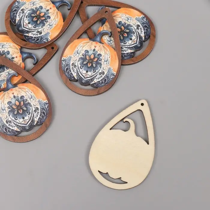 Декор для творчества дерево "Тыква с узором" 4,9х3,3х0,3 см Декор для творчества дерево "Тыква с узором" 4,9х3,3х0,3 см