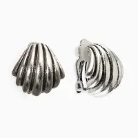 Серьги клипсы для ушей QF &laquo;Ракушка&raquo;, цвет чернёное серебро
