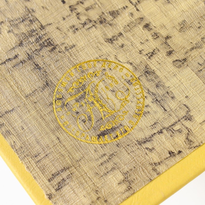 Сейф-книга дерево кожзам Сейф-книга дерево кожзам "Чёрный кот с ландышами в вазе" 21х13х5 см