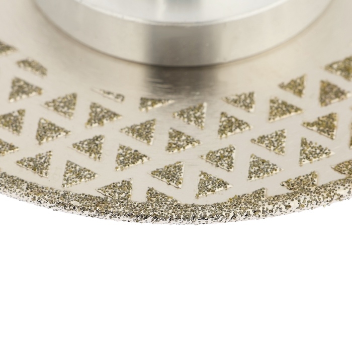 Диск алмазный для резки и шлифовки ТУНДРА, гальванический, сплошной, сухой рез, 115 мм, М14 Диск алмазный для резки и шлифовки ТУНДРА, гальванический, сплошной, сухой рез, 115 мм, М14