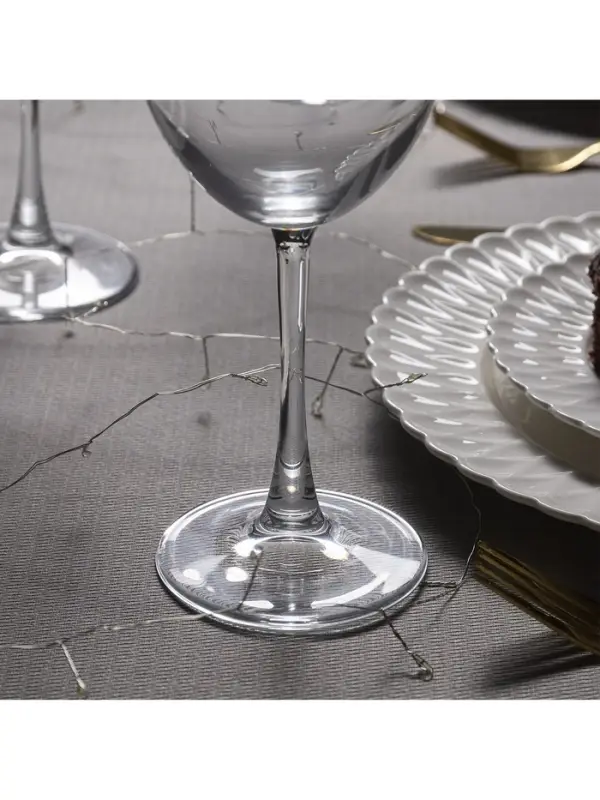 Гирлянда &laquo;Мишура&raquo; 5 м, роса, IP20, серебристая нить, 100 LED, 2 режима, от батареек АА&times;3, свечение белое