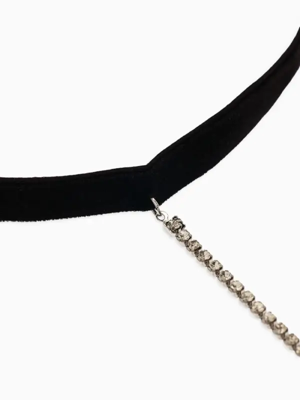 Цепочка на бедро бодичейн со стразами, цвет белый в серебре Цепочка на бедро бодичейн со стразами, цвет белый в серебре