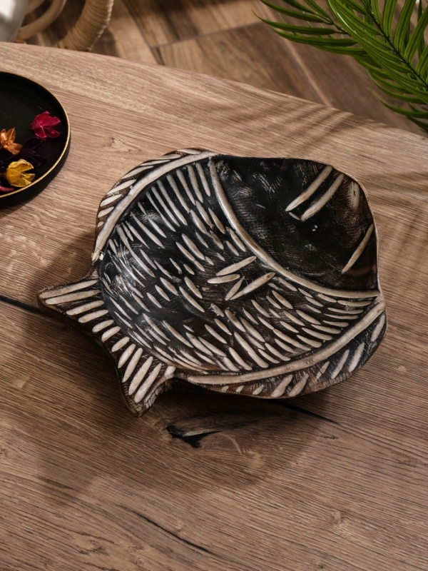 Тарелка Тарелка "Рыба" дерево Джати, 28х26х5 см, цв. тёмно-коричневый