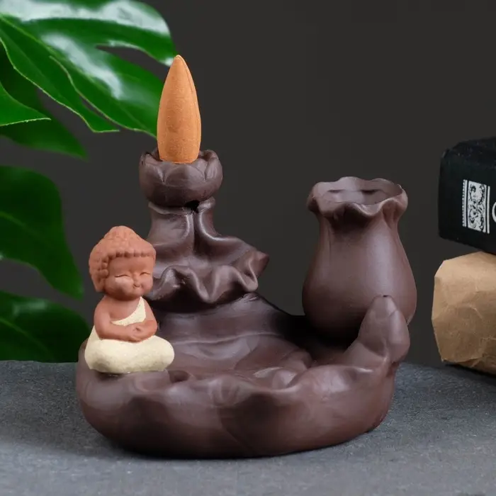 Подставка для благовоний &laquo;Будда - у водопада&raquo;, стелющийся дым, 12&times;9 см