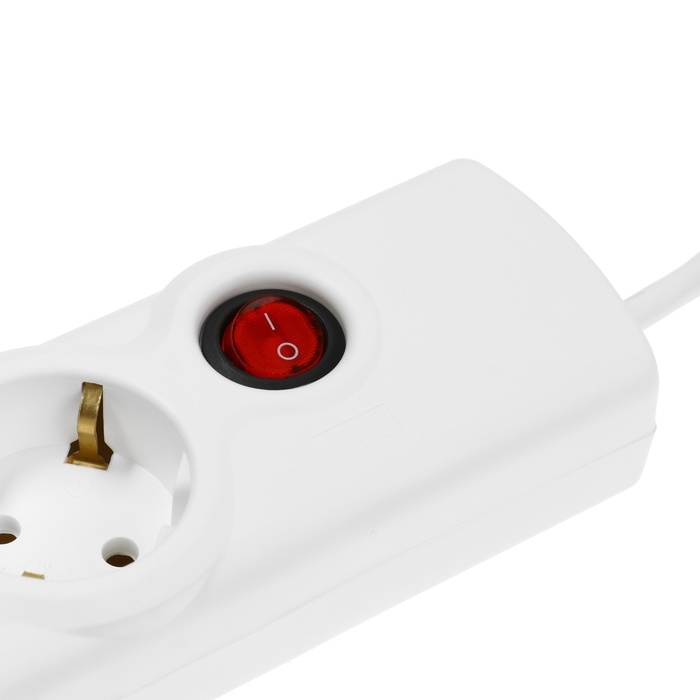 Сетевой фильтр Luazon Lighting, 5 розеток, 1.5 м, 3500 Вт, 3х1 мм2, 16 A, 220 В, c предохранителем, белый