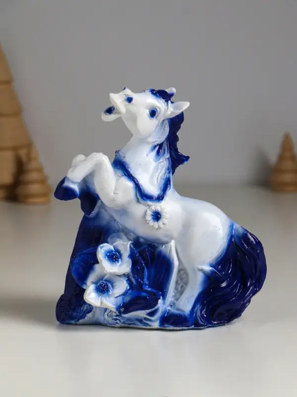 Копилка "Лошадь с цветами" 13,5х12х6 см, бело-голубой