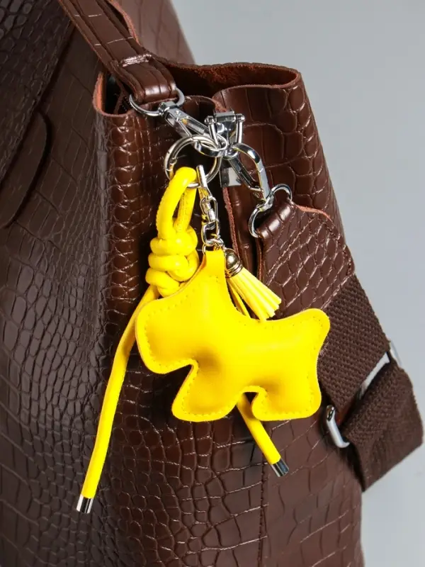 Брелок на карабине кожзам Брелок на карабине кожзам "Терьер" с узлом, жёлтый 14х8х1,2 см