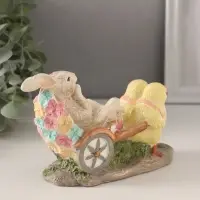 Фигурка полистоун &laquo;Цыплята везут кролика в колеснице&raquo;, 14.5&times;7&times;9 см