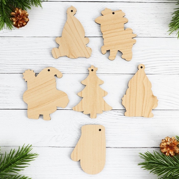 Ёлочные игрушки новогодние &laquo;Новый год: Цветные&raquo;, в деревянной коробке с гравировкой, 6 шт