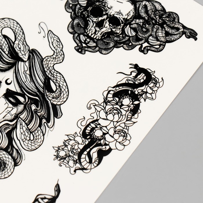 Новогодня татуировка на тело Новогодня татуировка на тело "Череп, Горгона, змеи" 10х15 см